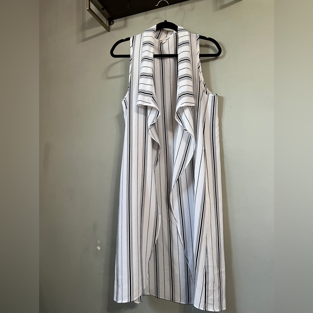 White and black sleeveless cardigan vest-medium